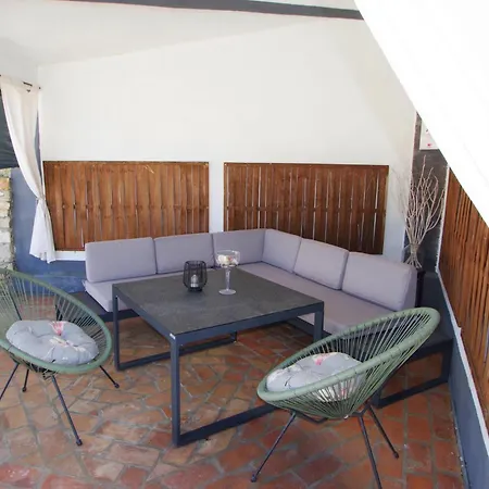House Nena Holiday home