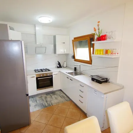 House Nena בית נופש פולה