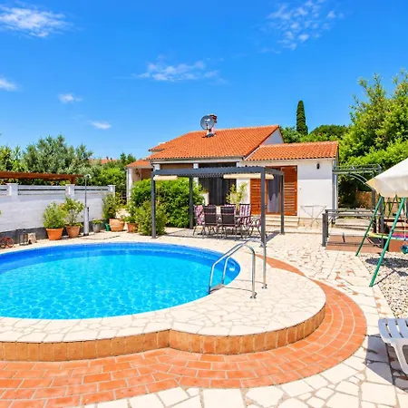 House Nena Ferienhaus *