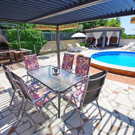 House Nena * Πούλα