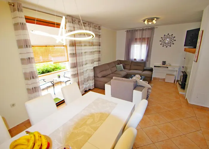 Prázdninový dům House Nena